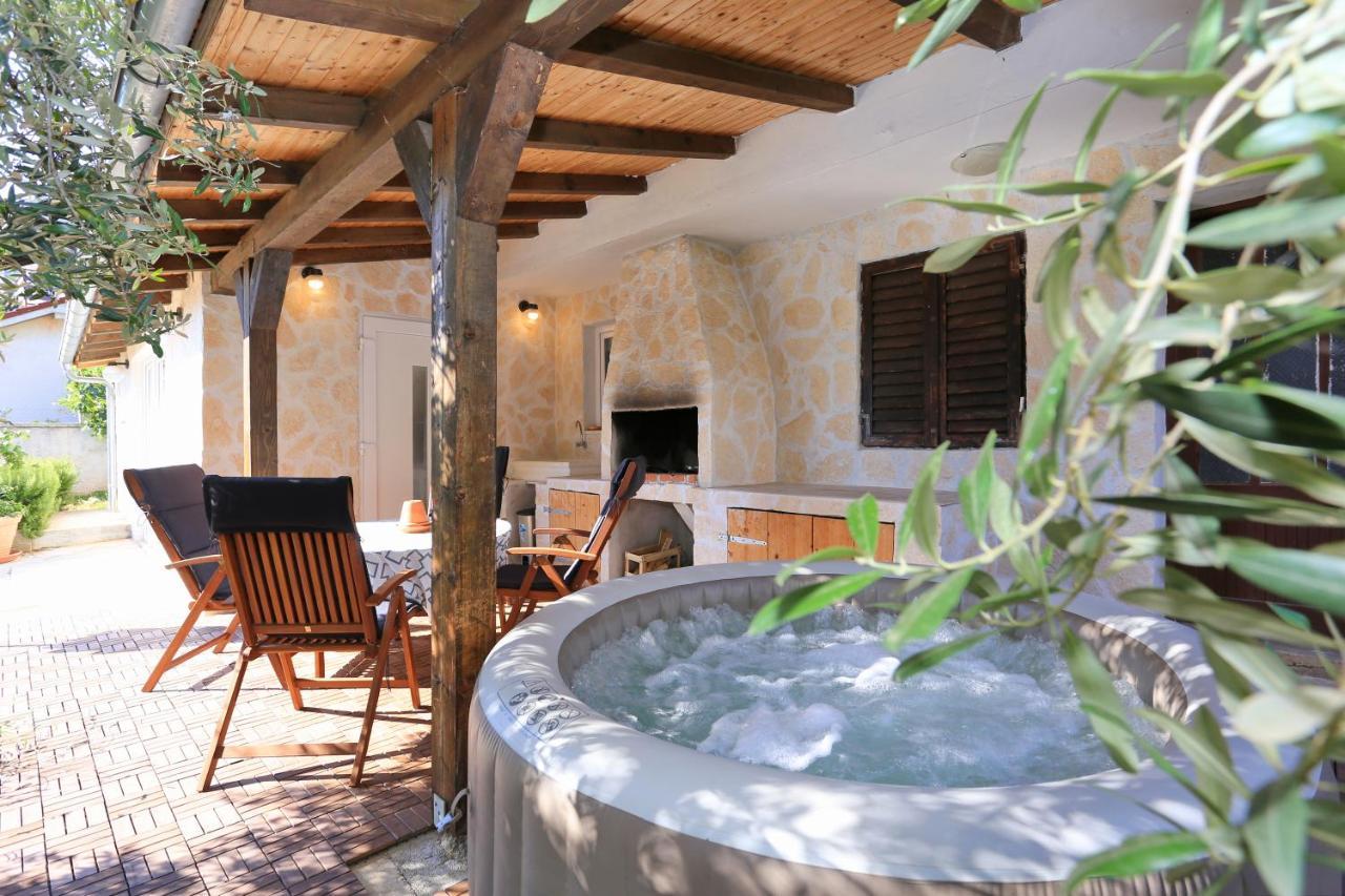 Hacienda Mia With Yacuzzi And Free Parking Zadar Exteriér fotografie